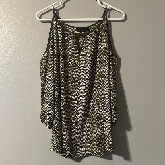 Apt 9 Tops - Apt 9 Stylish Olive Green and White Women's Top Size XL